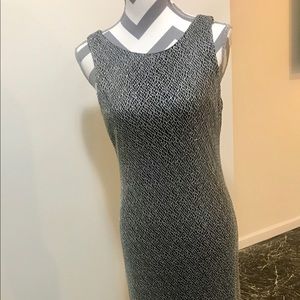 Harlow Silver Sleeveless Dress w/Fringes Size: 12